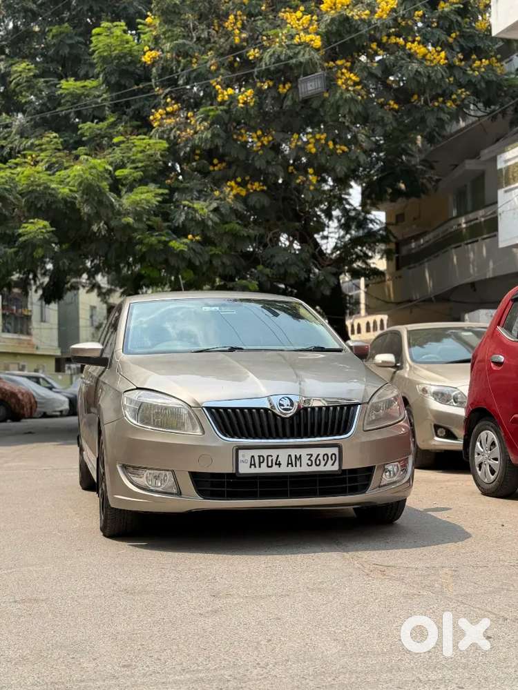 Skoda Rapid 2012 Diesel 120000 Km Driven