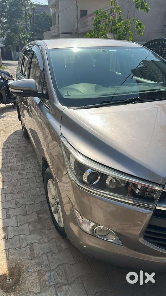 Toyota Innova Crysta 2016