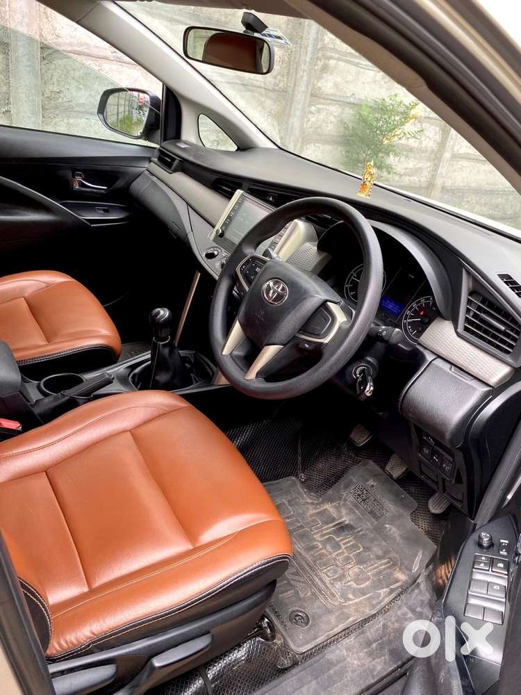 Toyota Innova Crysta 2.4 G Mt, 2023, Diesel