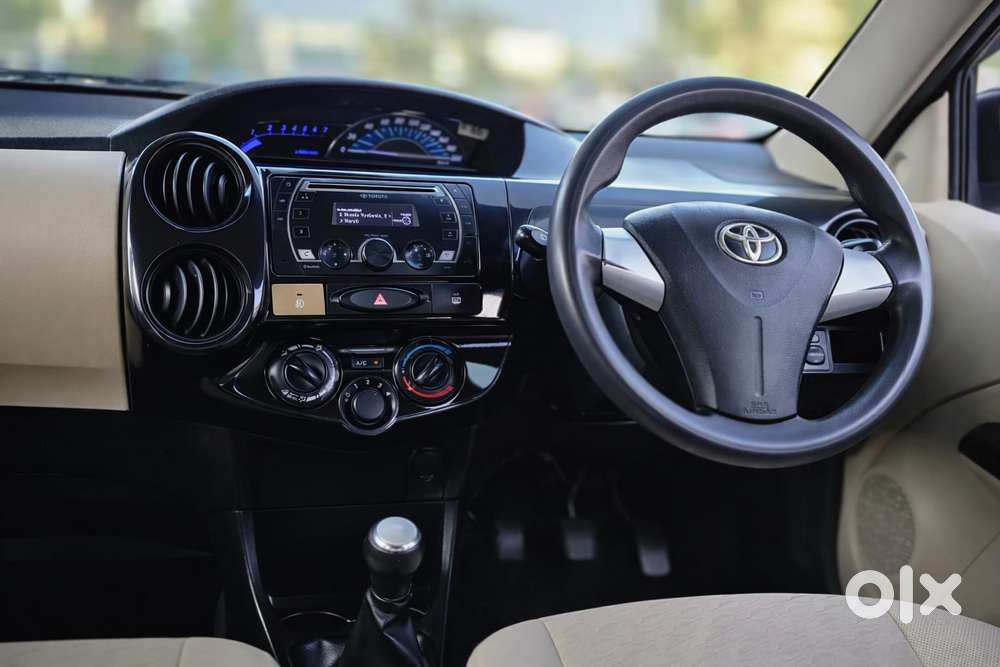 Toyota Etios Liva 1.2 Vx Dual Tone Limited Edition Petrol, 2019, Cng..