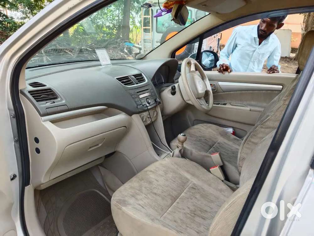 Maruti Suzuki Ertiga 2012 Diesel Car. L.