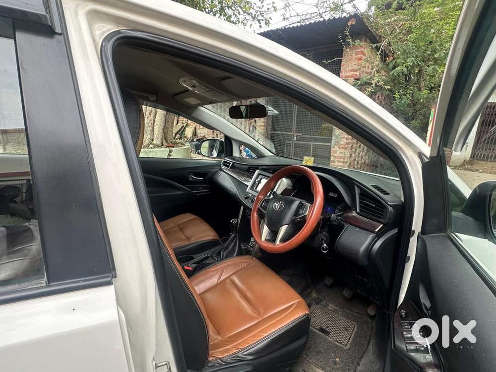 Toyota Innova Crysta 2017