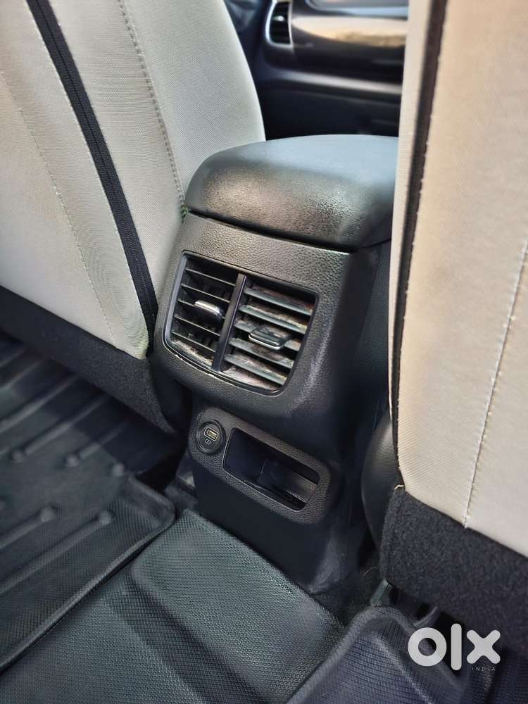 Kia Seltos 1.5 Htx+ Mt Dual Tone Imt, 2023, Petrol