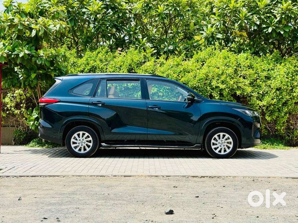 Toyota Innova Hycross Gx (o), 2025, Petrol