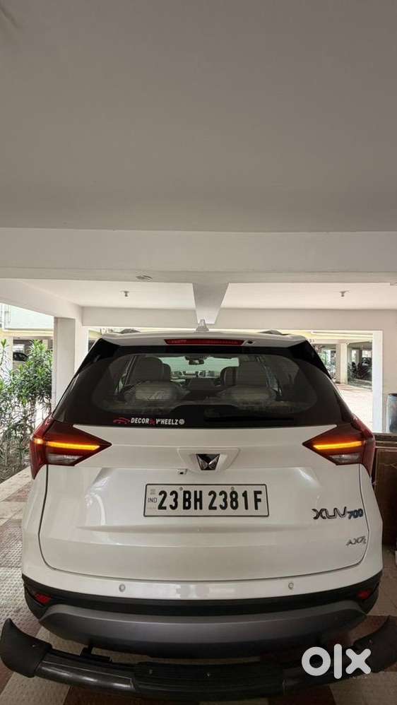 Mahindra Xuv700 2023 Petrol 5610 Km Driven