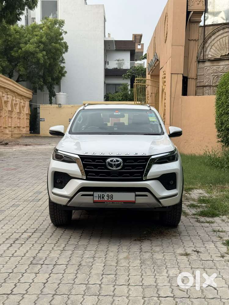 Toyota Fortuner 2.7 2wd At, 2024, Petrol