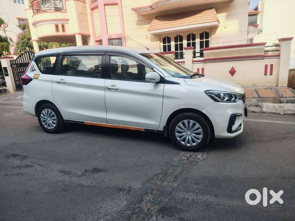 Maruti Suzuki Ertiga 1.4 Vxi Cng Anniversary Edition, 2023, Cng & Hy..