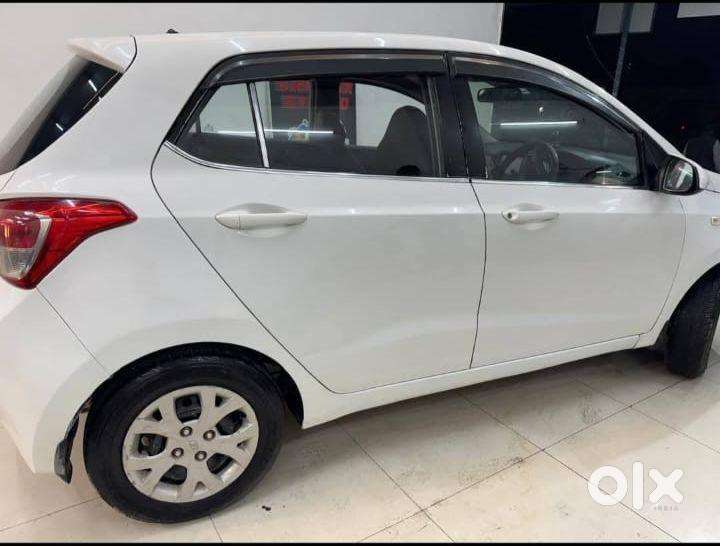 Hyundai Grand I10 2017 Cng & Hybrids Good Condition