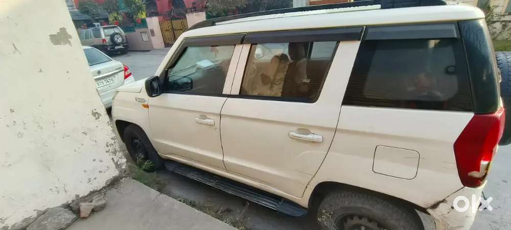Mahindra Tuv 300 2016 Diesel 135000 Km Driven