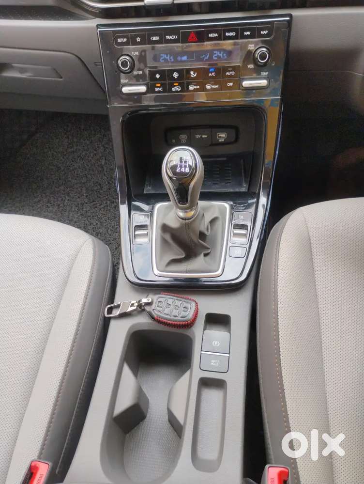 Hyundai Creta Facelift 2024 Showroom Codition Car