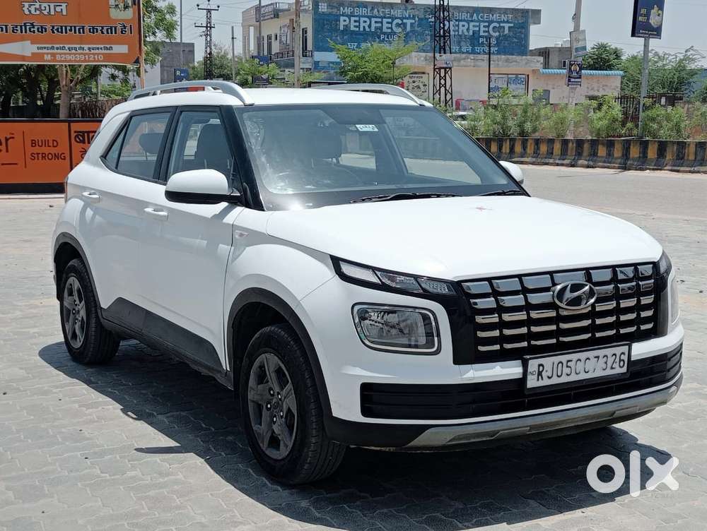 Hyundai Venue S 1.2 Petrol, 2023, Petrol