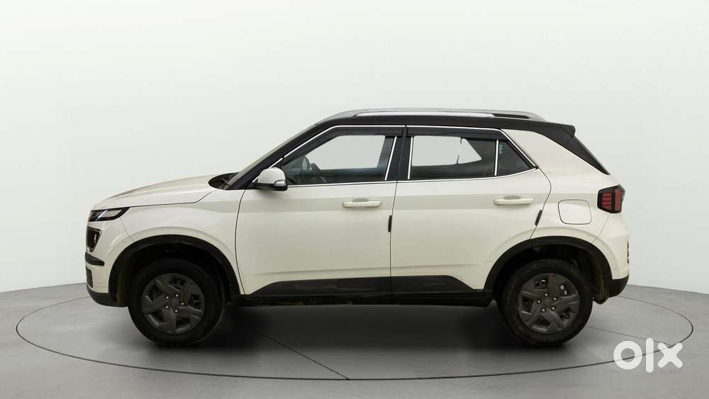 Hyundai Venue 1.2 S (o), 2023, Petrol