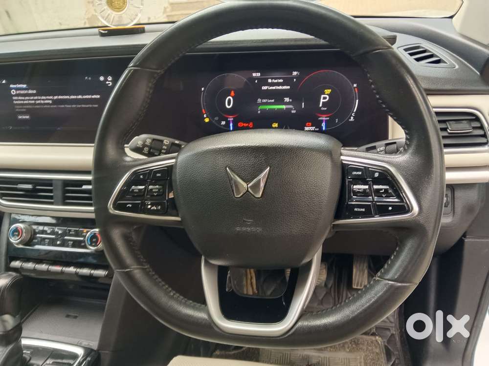 Mahindra Xuv700 2.2 Ax 7 Diesel Mt Luxury Pack Str, 2022, Diesel