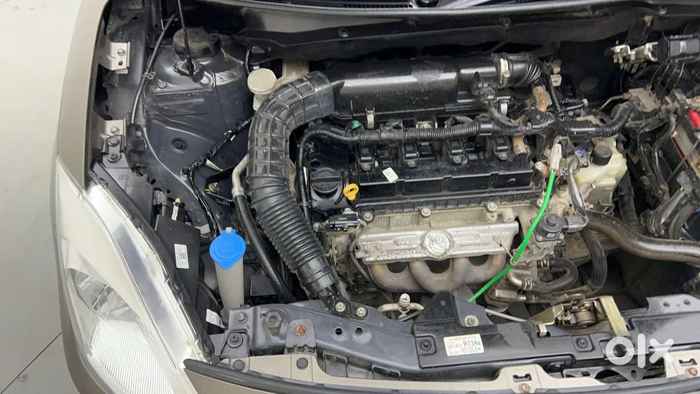 Maruti Suzuki Dzire Vxi Ags, 2022, Petrol
