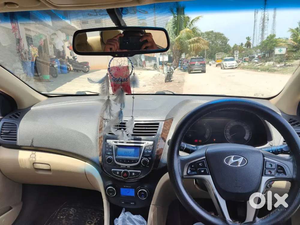 Hyundai Verna 1.6 SX 2012