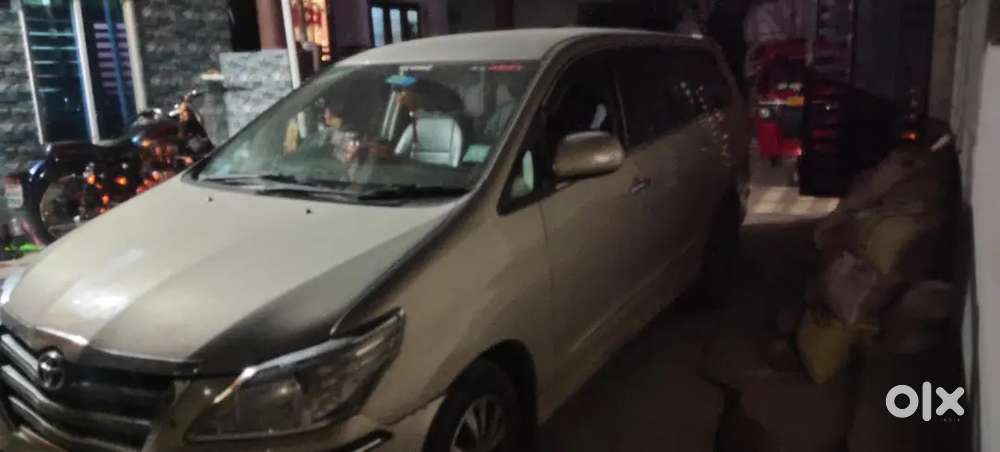 Toyota Innova 2.5 V 2016