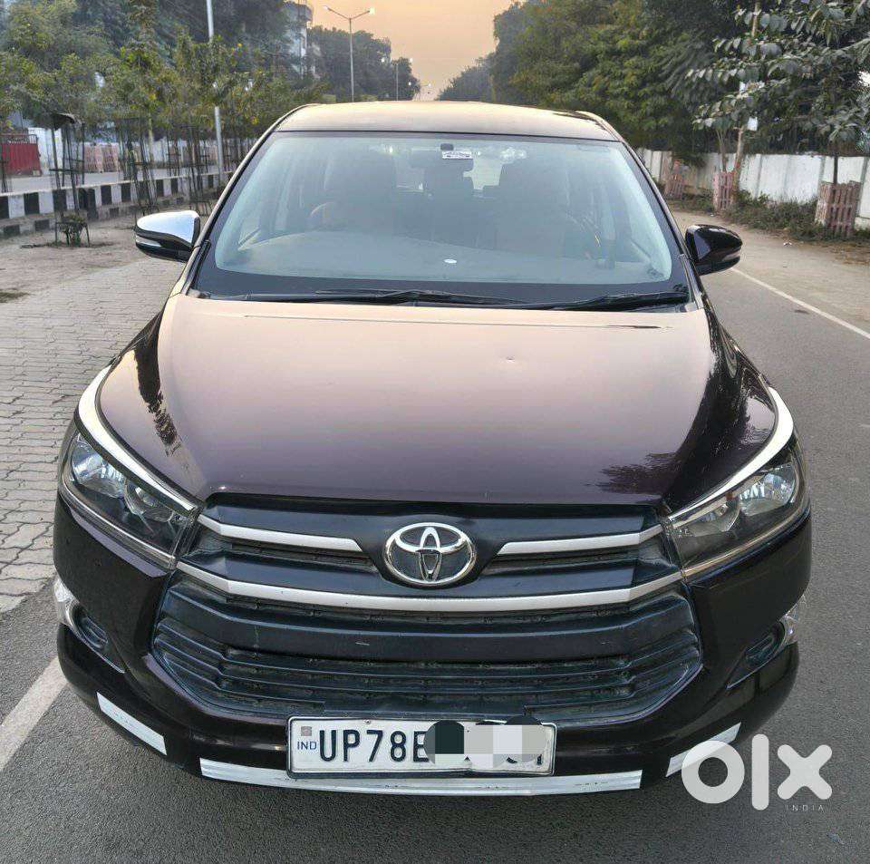 Toyota Innova Crysta 2.4 G Mt 8s, 2016, Diesel