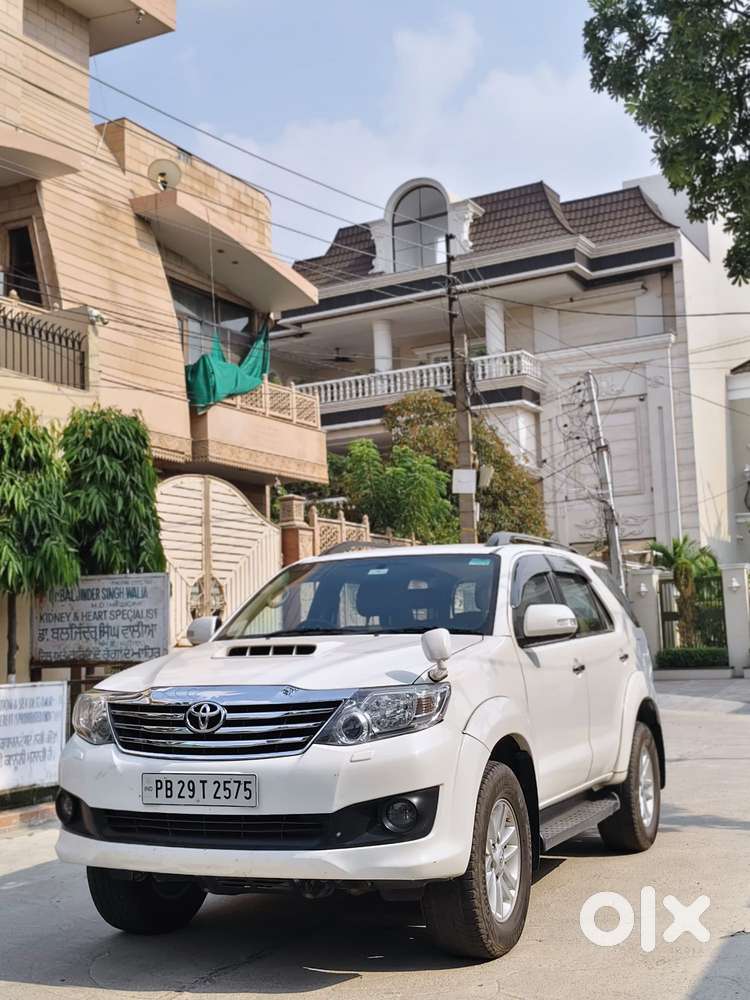 Toyota Fortuner 2.5 4x2 Mt Trd Sportivo, 2014, Diesel