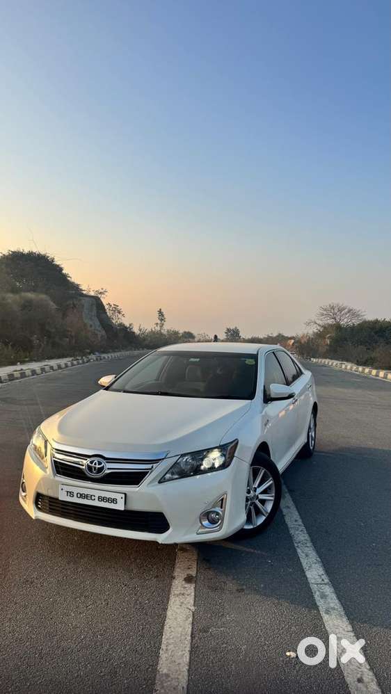 Toyota Camry 2015 Year Hybrid