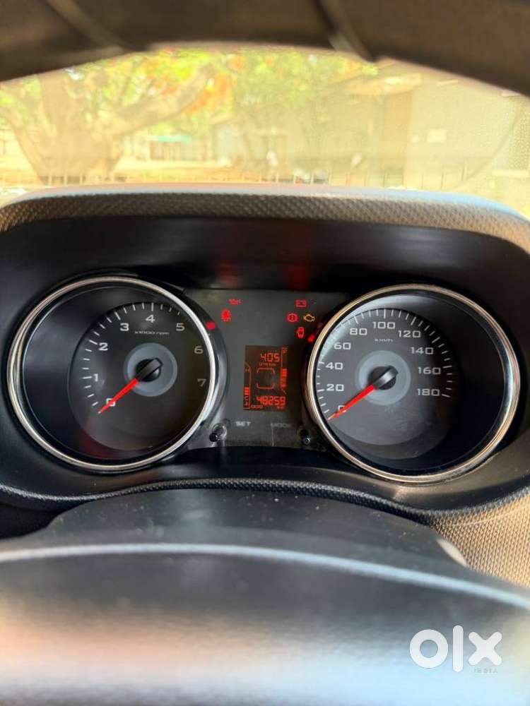 Mahindra Tuv 300 T8, 2017, Diesel