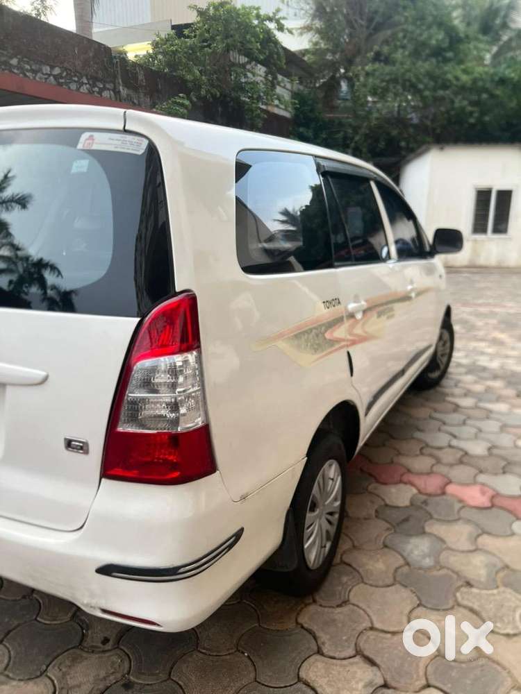 Toyota Innova Diesel 2011car