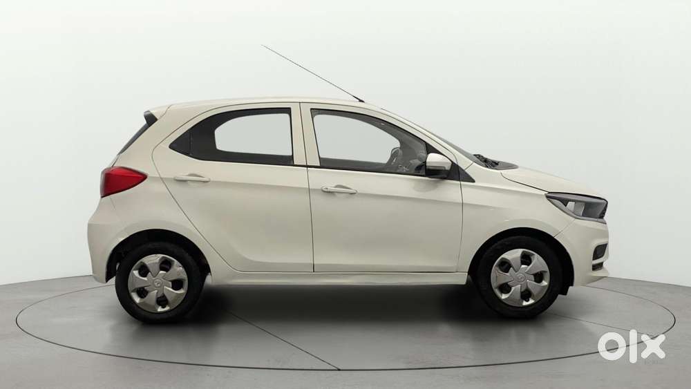Tata Tiago 1.2 Revotron Xt, 2020, Petrol