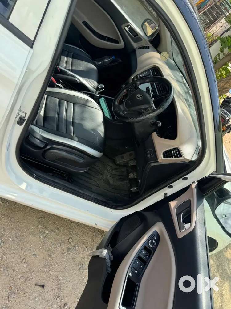 Elite I20 Diesel-hatchback