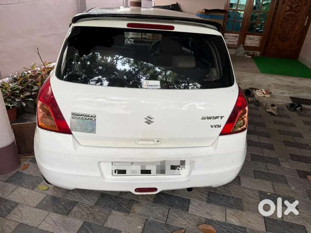 Maruti Suzuki Swift 2010