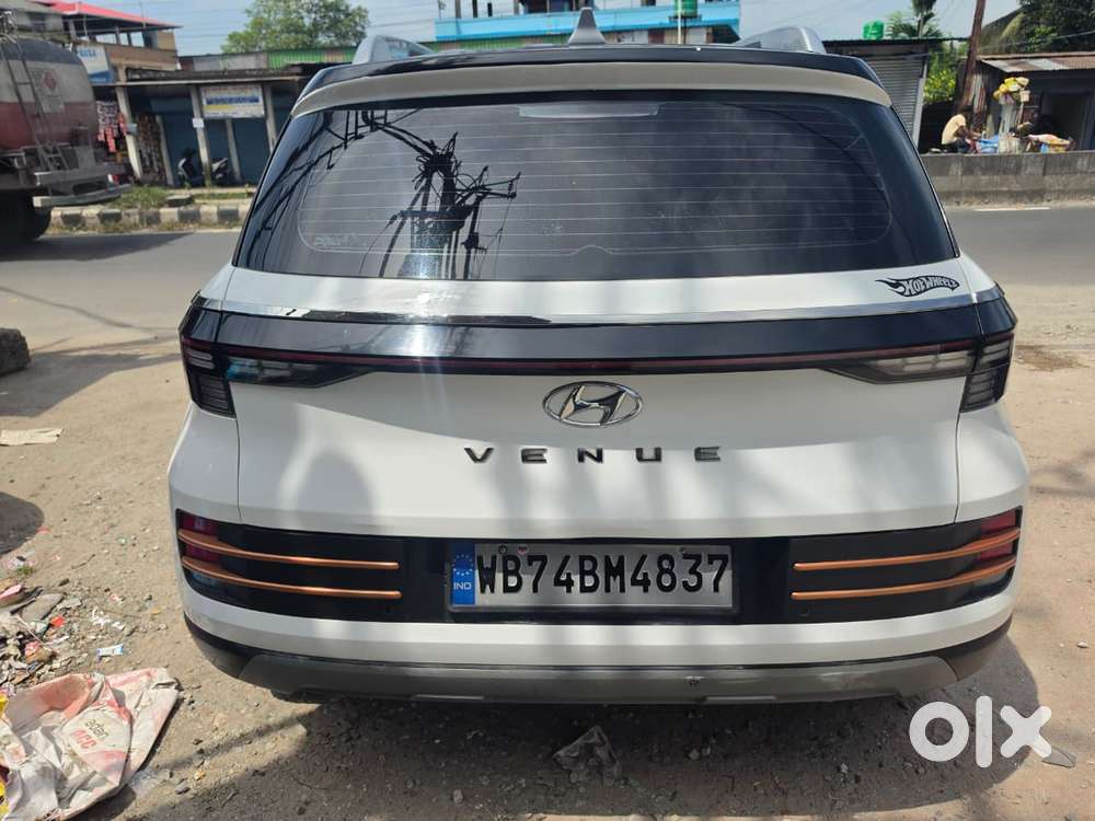 Hyundai Venue 1.2 S Plus, 2023, Petrol