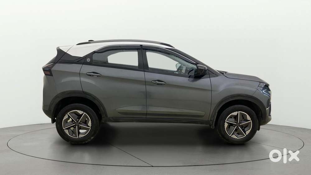 Tata Nexon Creative Plus 1.2 Revotron Petrol 6 Mt, 2023, Petrol