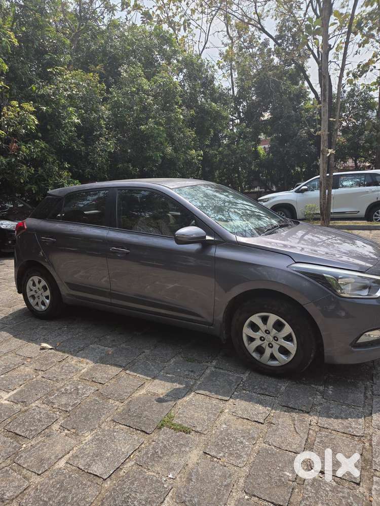 Hyundai I20 Sportz 1.2 Bs-iv, 2017, Petrol