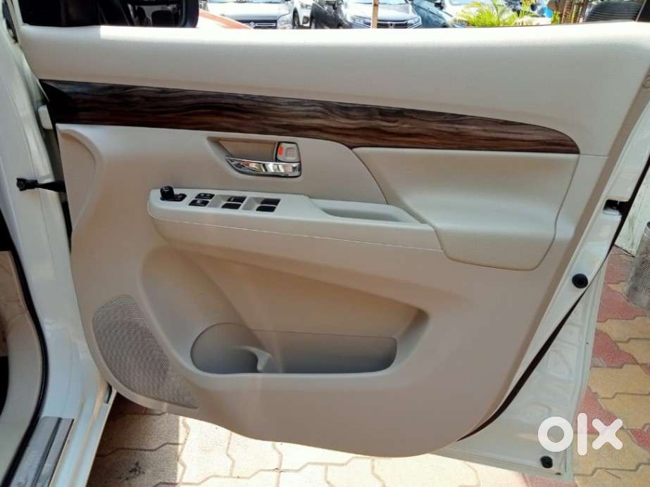 Maruti Suzuki Ertiga 1.5 Zxi Plus Shvs, 2019, Petrol