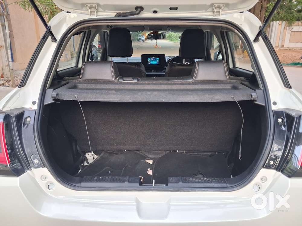 Maruti Suzuki Swift Vxi Optional, 2024