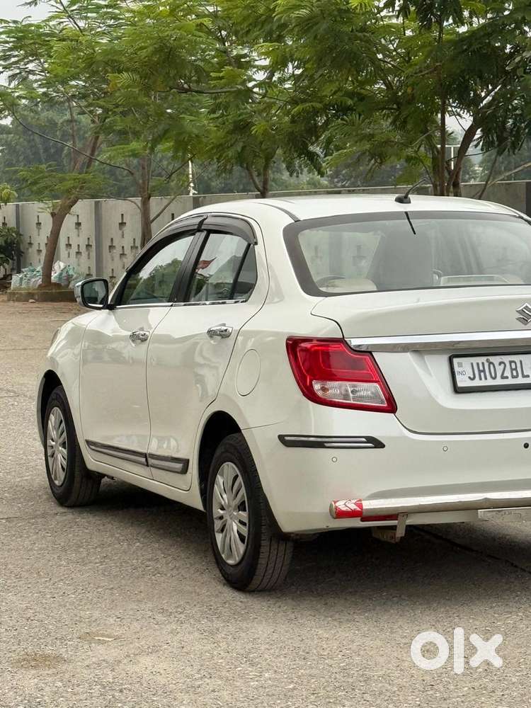 Maruti Suzuki Dzire 1.2 Vxi, 2023, Petrol