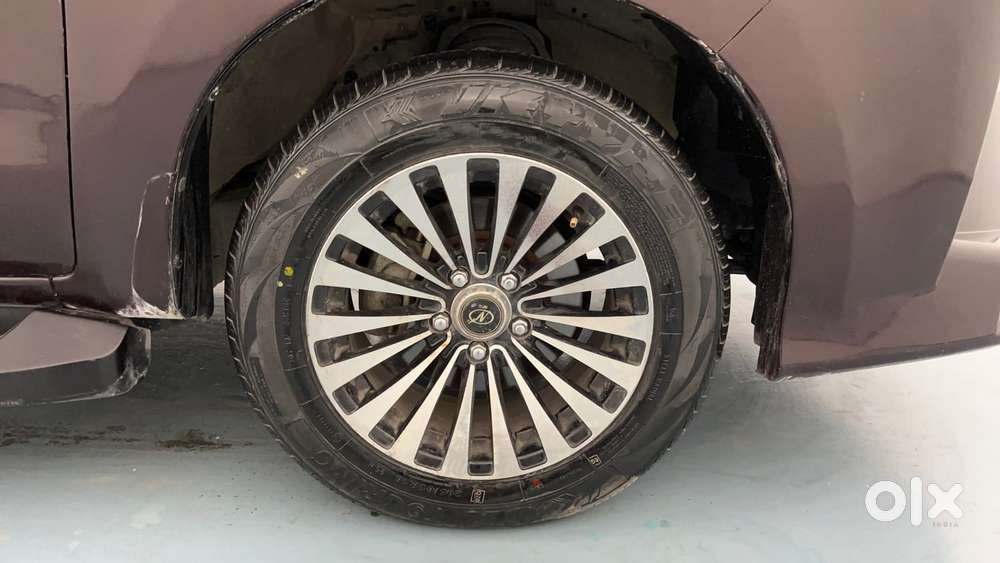Toyota Innova Crysta 2.4 G Plus Mt 8 Str, 2019, Diesel