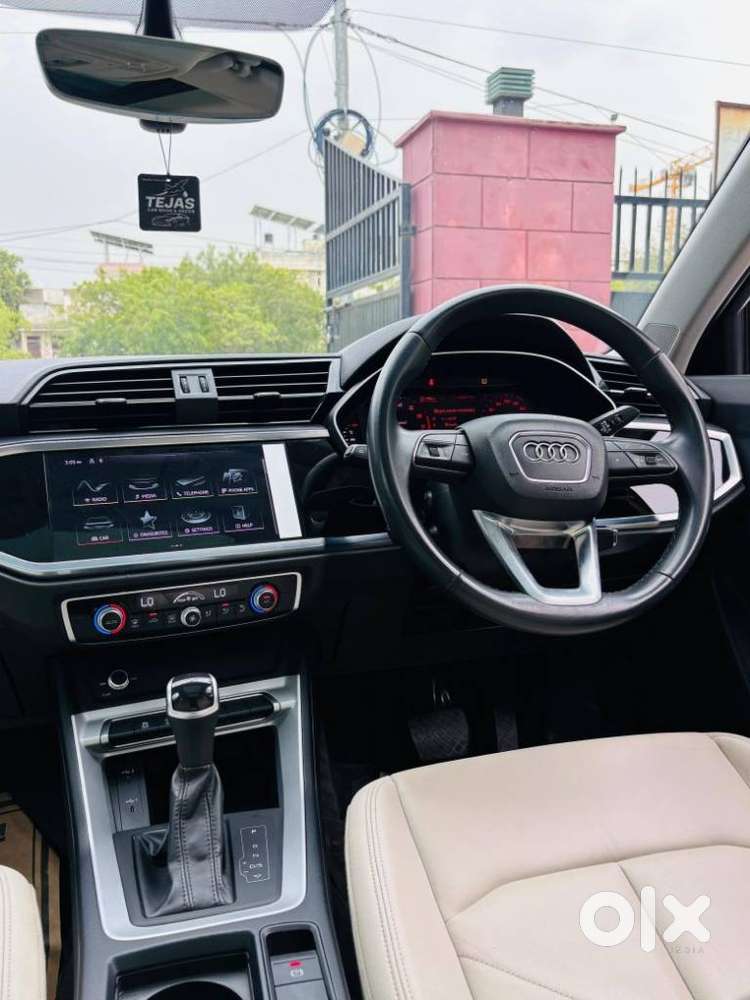 Audi Q3 40 Tfsi Premium Plus, 2023, Petrol
