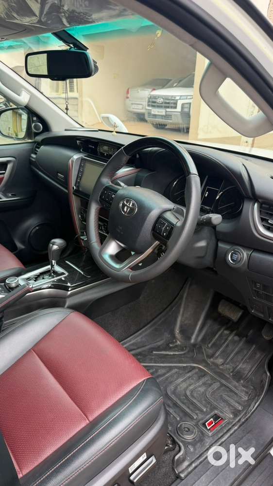 2023 Toyota Fortuner Legender