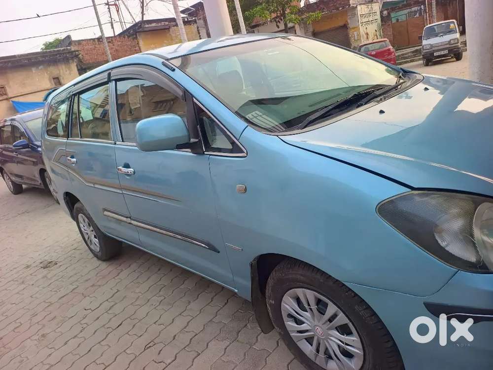 Toyota Innova Hycross 2011