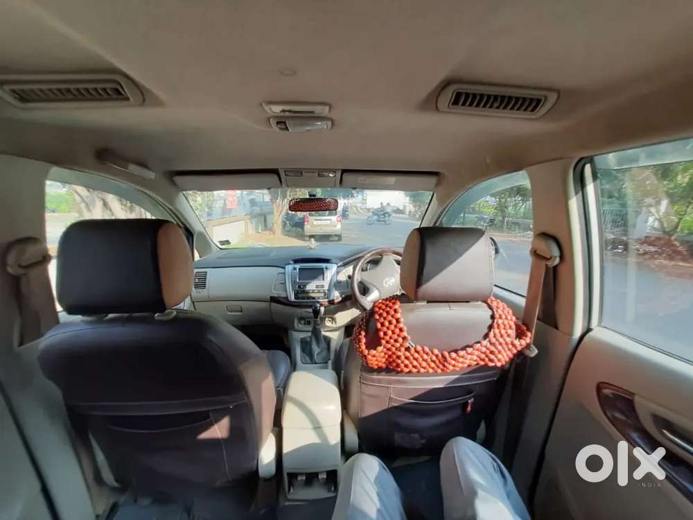 Toyota Innova 2014 Dec Diesel 150000 Km Driven