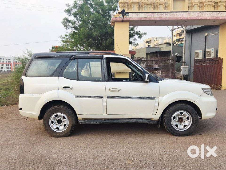 Tata Safari Storme Lx, 2015, Diesel