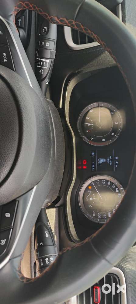 Hyundai Venue 1.5 Crdi Sx (o) Dual Tone, 2021, Diesel
