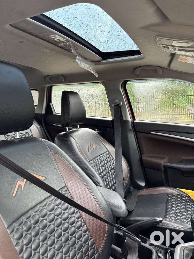 Maruti Suzuki Brezza 1.5 Zxi Smart Hybrid, 2022, Petrol