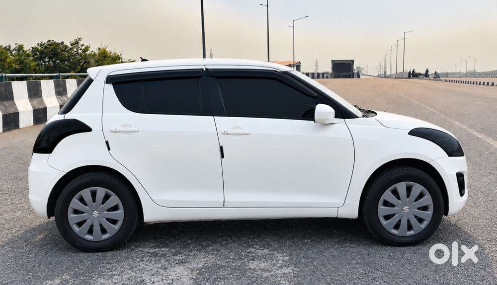 Maruti Suzuki Swift 2015 Petrol +cng