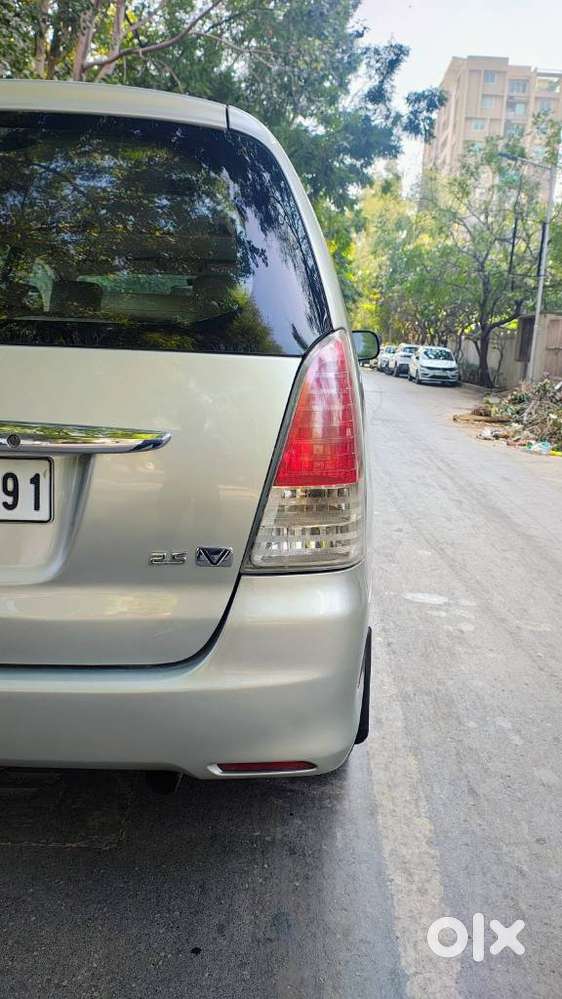 Toyota Innova 2004-2011 2.5 V Diesel 7-seater, 2007, Diesel