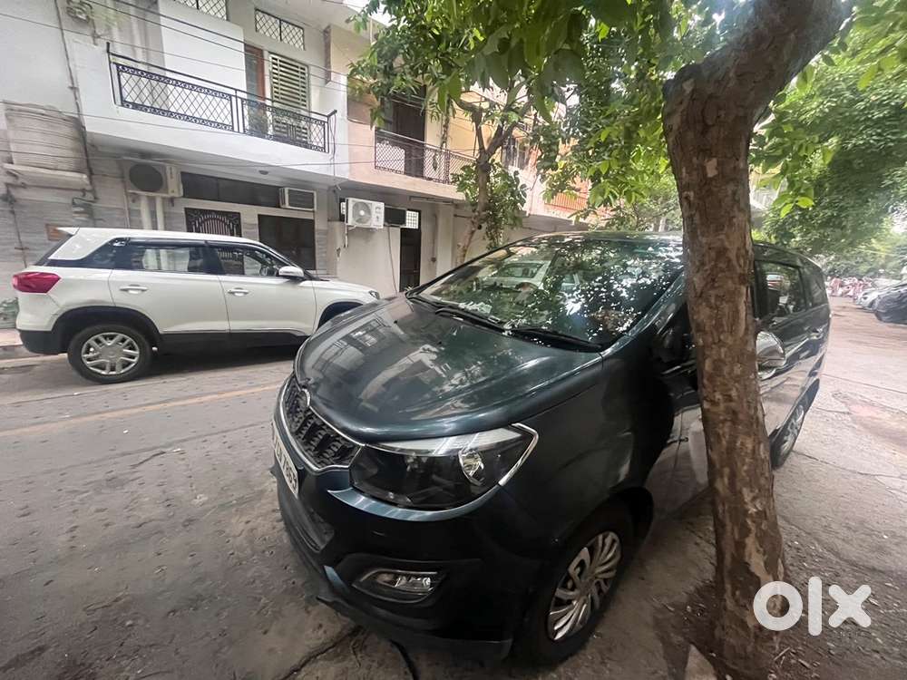 Mahindra Marazzo