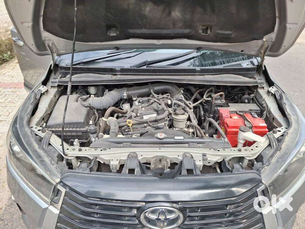 Toyota Innova Crysta 2.4 G Mt, 2022, Petrol