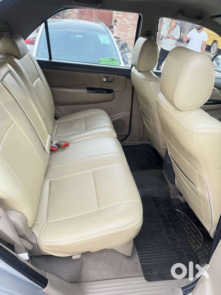 Toyota Fortuner 3.0 4x4 Manual, 2012, Diesel