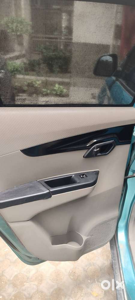 Mahindra Kuv 100 2016 Petrol Well Maintained