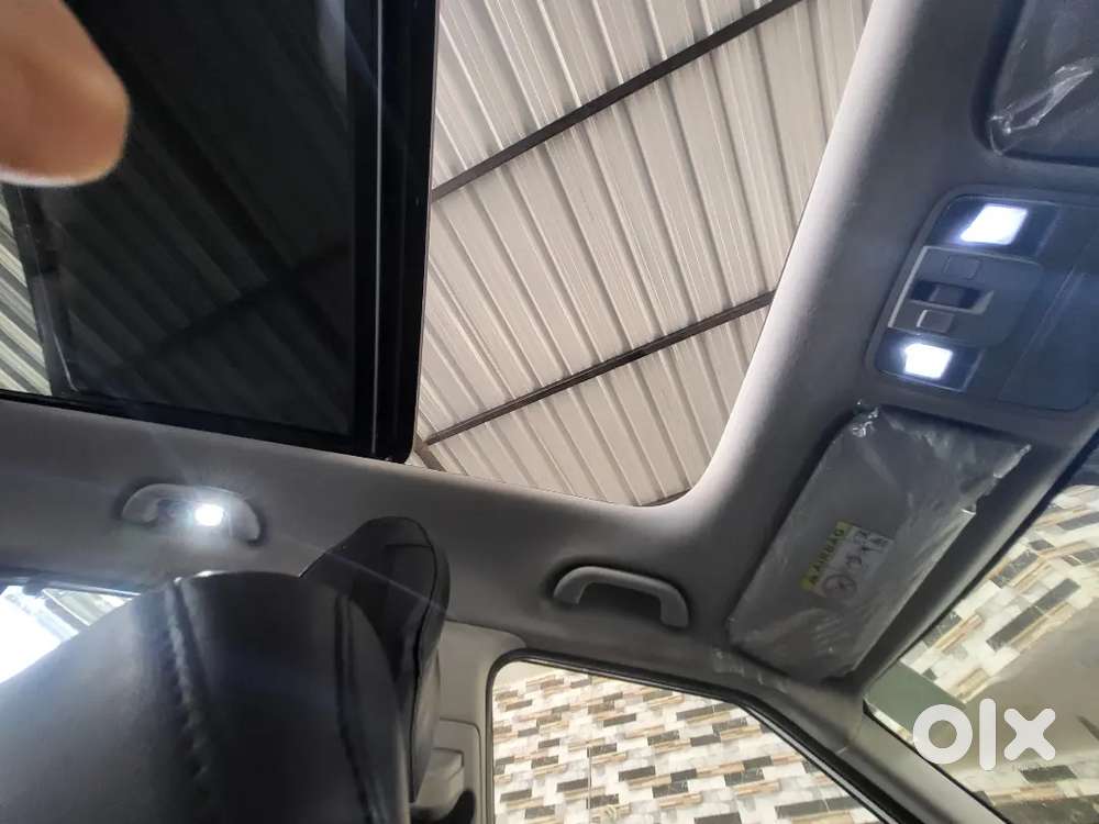 Sx Model With Panroamic Sunroof