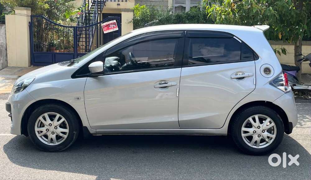Honda Brio V Mt, 2012, Petrol